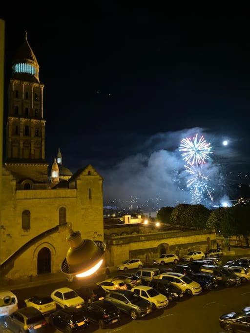 Appartamento Superbe Duplex Vue Cathedrale Exceptionnelle Périgueux Esterno foto