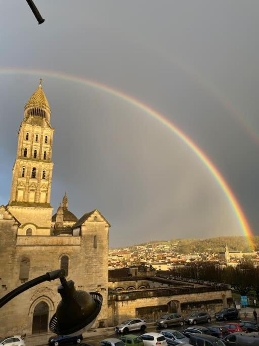 Appartamento Superbe Duplex Vue Cathedrale Exceptionnelle Périgueux Esterno foto