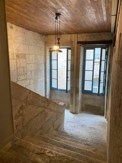 Appartamento Superbe Duplex Vue Cathedrale Exceptionnelle Périgueux Esterno foto