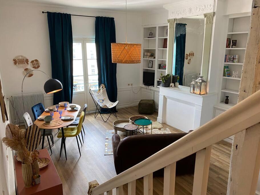 Appartamento Superbe Duplex Vue Cathedrale Exceptionnelle Périgueux Esterno foto