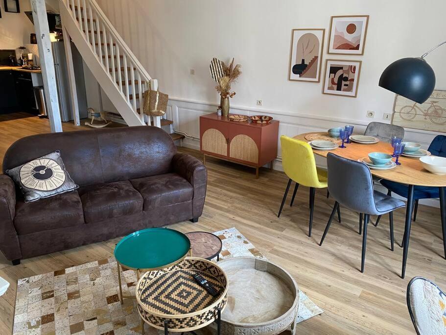 Appartamento Superbe Duplex Vue Cathedrale Exceptionnelle Périgueux Esterno foto